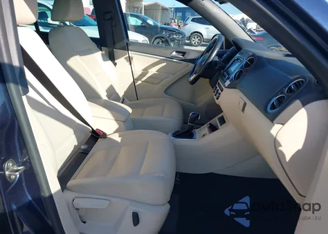 2016 Volkswagen Tiguan R-Line from USA, damaged, VIN WVGAV7AX7GW014264